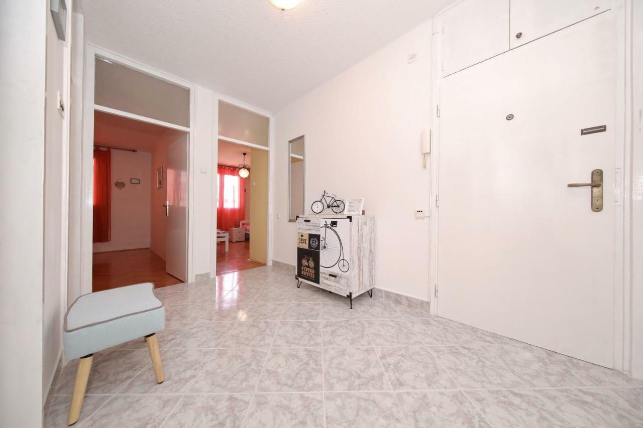 Apartman Lana In City Centre With Garage Zadar Extérieur photo